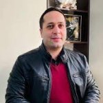 تصویر دکتر امیر چشم جهان بین