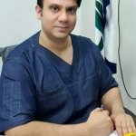 تصویر دکتر مصطفی کریمی