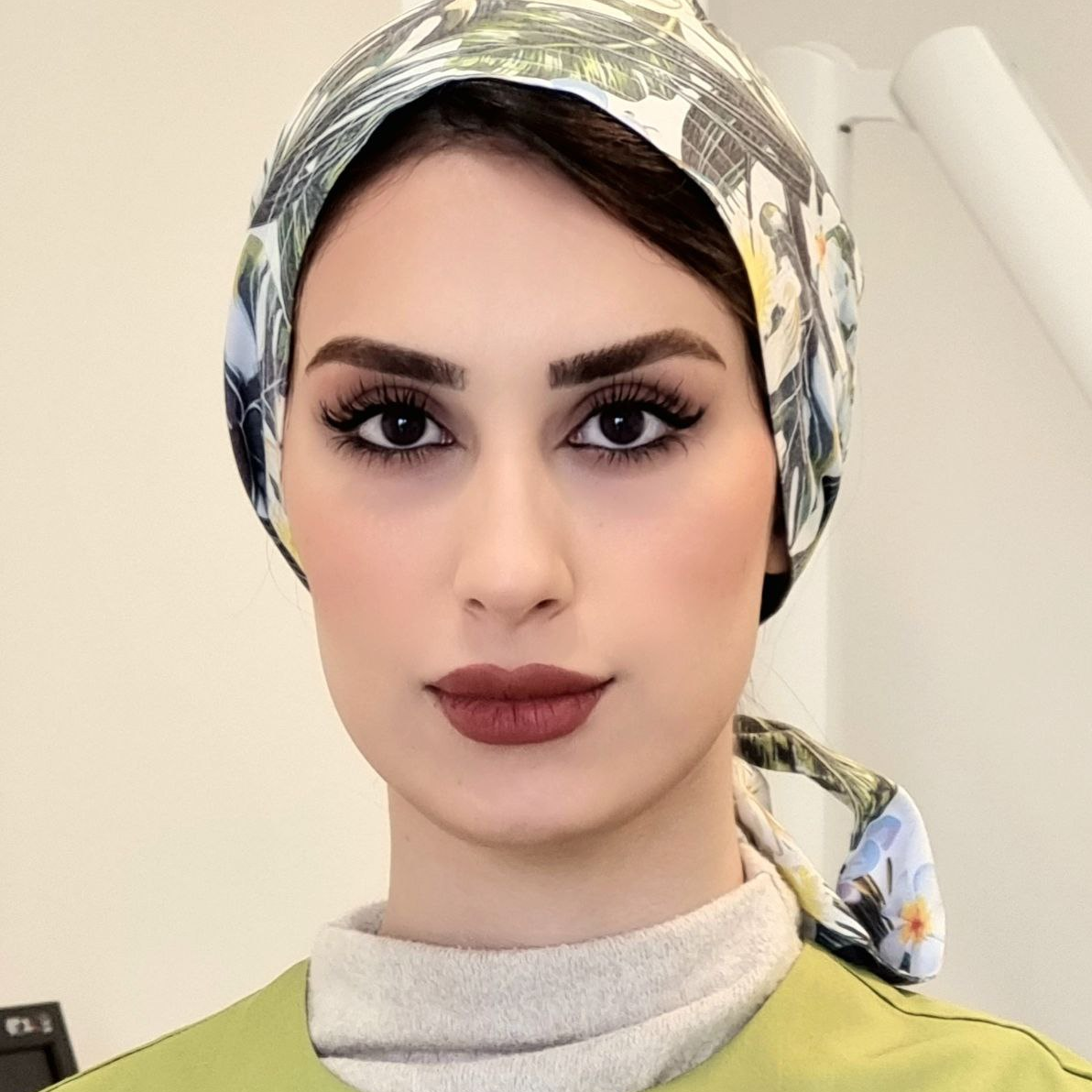تصویر دکتر دیبا مردانبگی