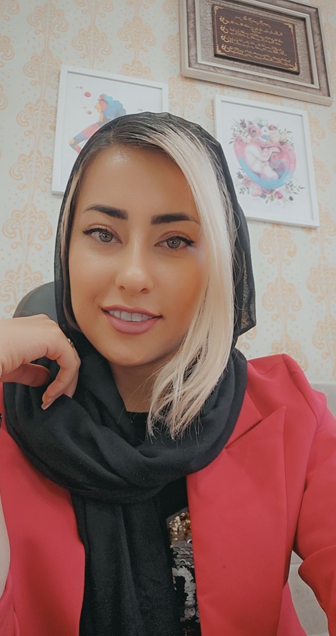 تصویر دکتر یاسمن ساکی
