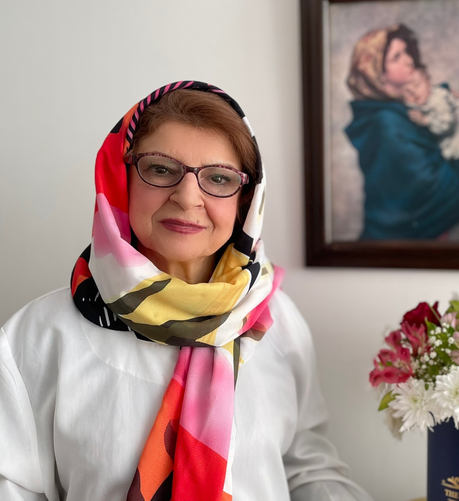 تصویر دکتر فرخنده فلاح پور