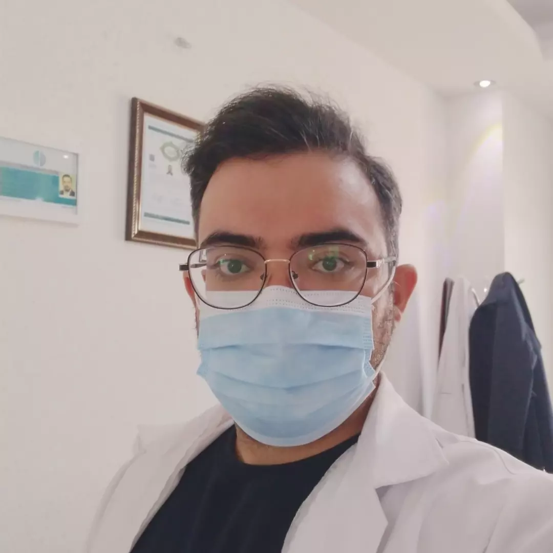 تصویر دکتر پوریا مارابی