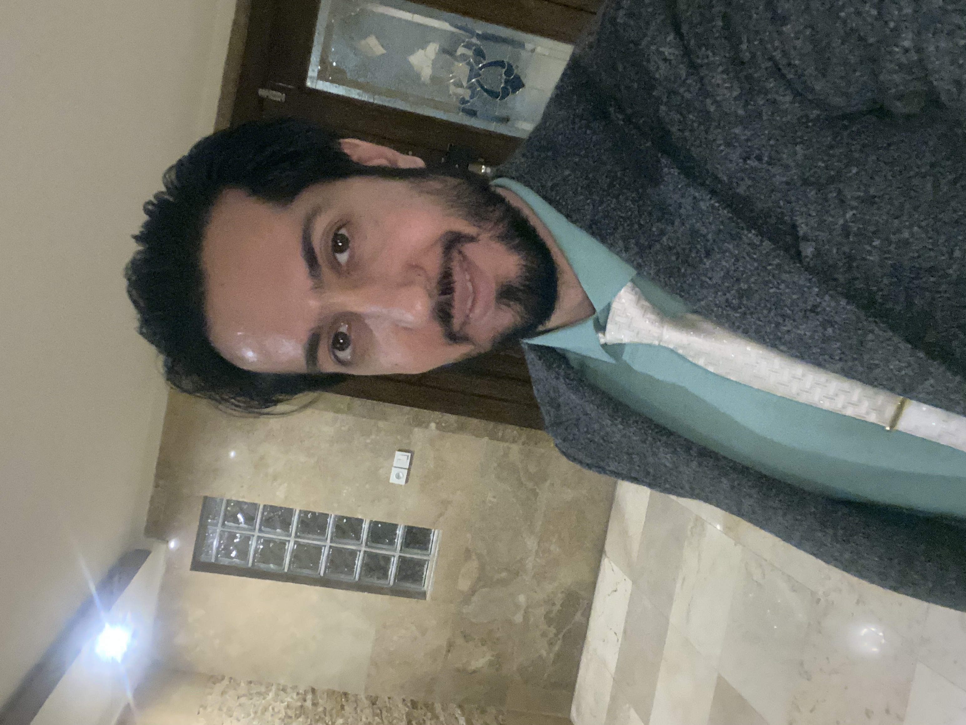 تصویر دکتر فرهود وحیدزاده