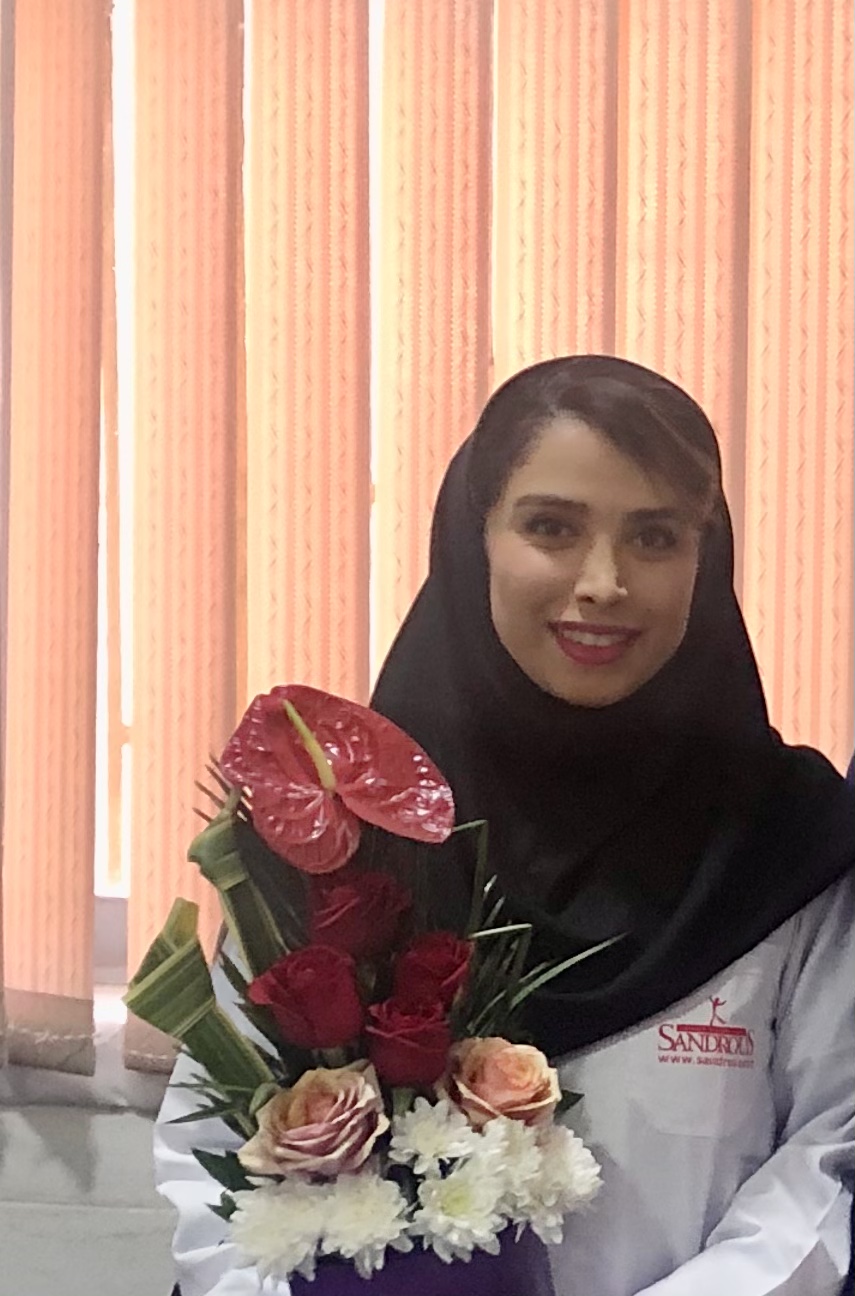 تصویر دکتر الیناز حسین زاده