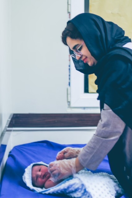 تصویر دکتر المیرا اخلاقی