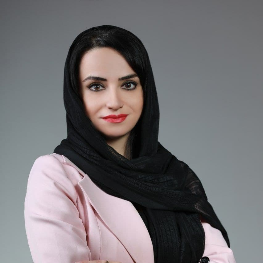 تصویر دکتر سمیه بزرگی