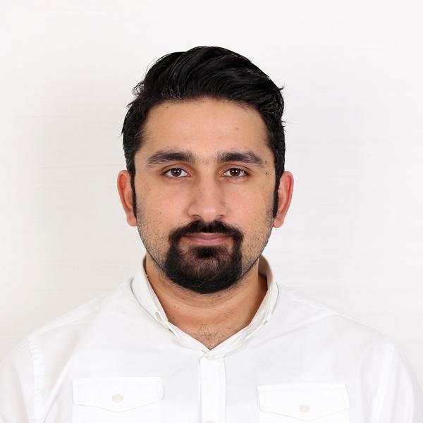 تصویر دکتر پویا مشکدار