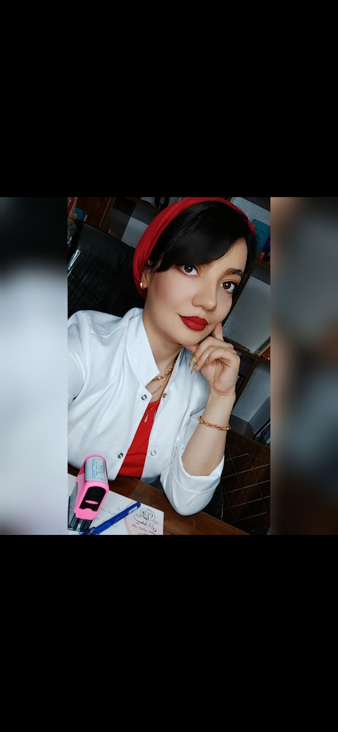 تصویر دکتر نیلوفر فرخی
