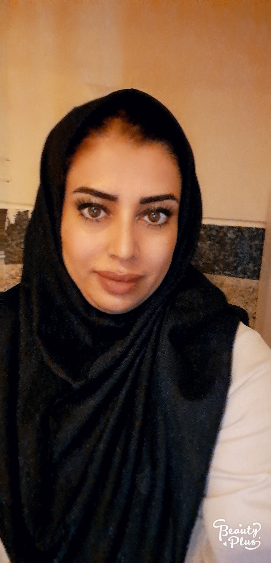تصویر دکتر اکرم شریعتی
