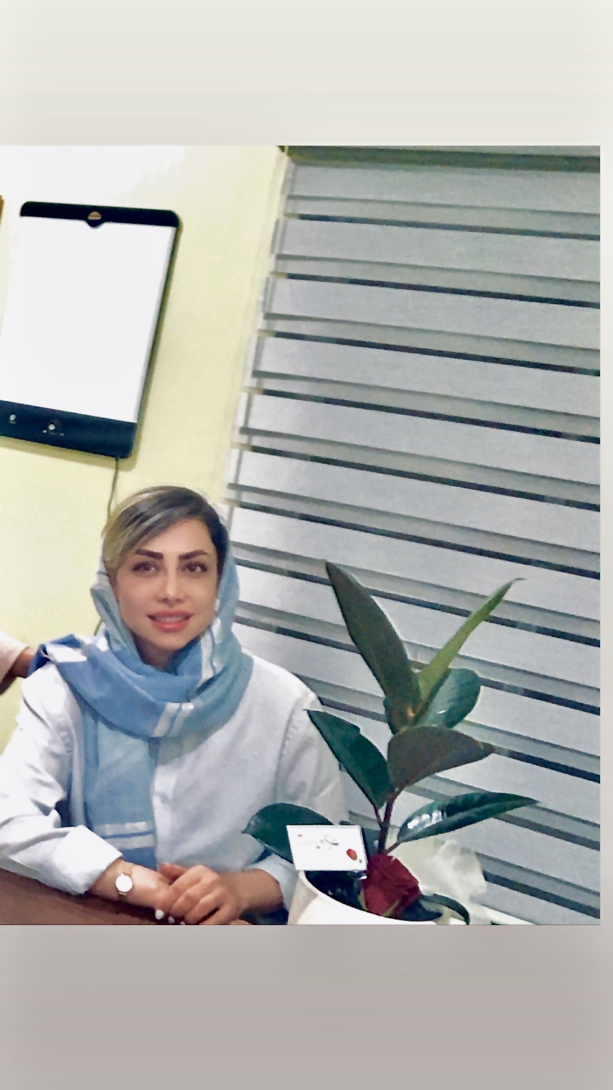 تصویر دکتر ریزان محمدی