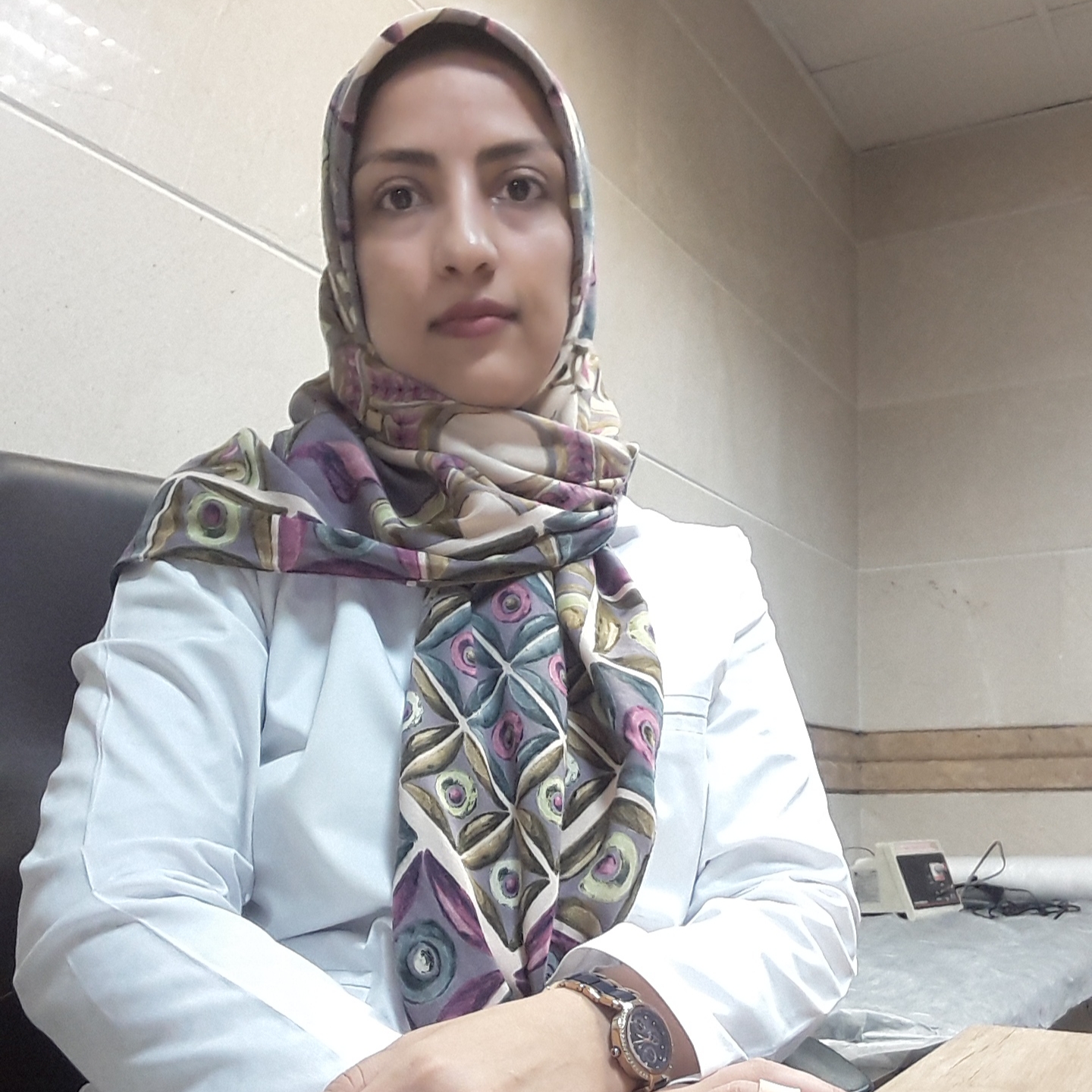 تصویر دکتر نعیمه شریعتی فر