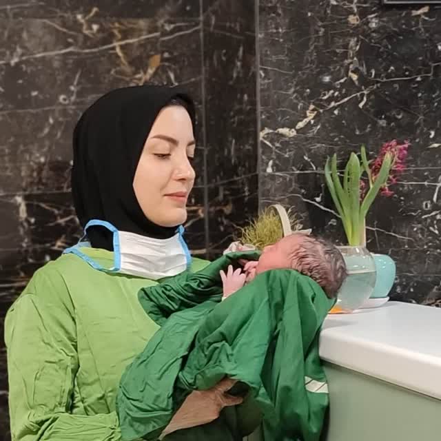 تصویر دکتر نفیسه آقابابائی