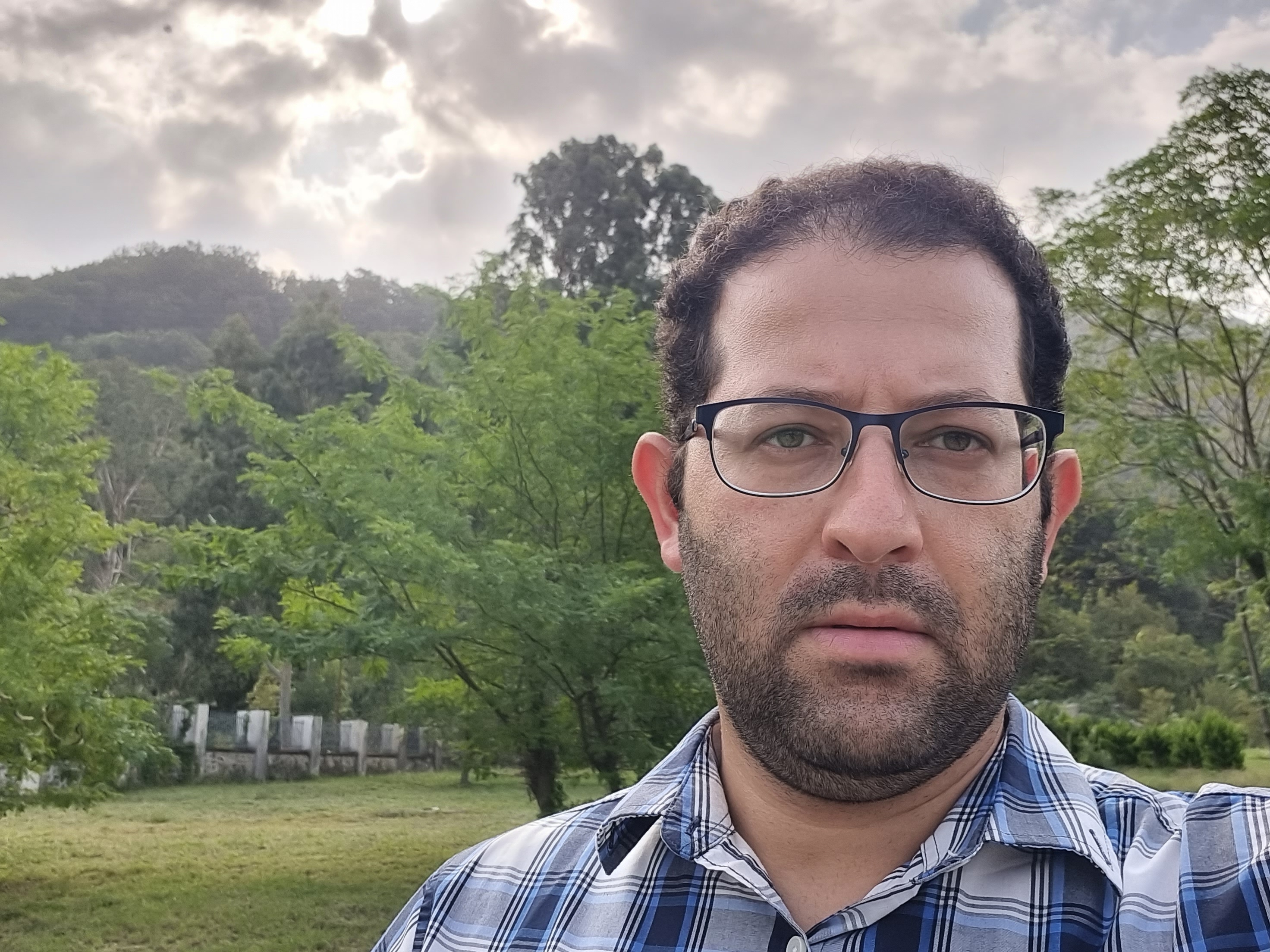 تصویر دکتر مهدی صالحی