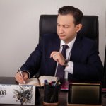 تصویر دکتر جواد شاکری