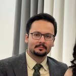 تصویر دکتر فرزاد شریف نژاد