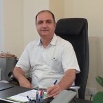 تصویر دکتر محمود آزادفر