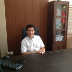 تصویر دکتر داود تاج بخش
