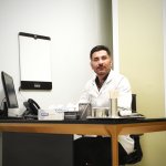تصویر دکتر بابک حسین زاده