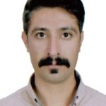تصویر دکتر رامین نشسته